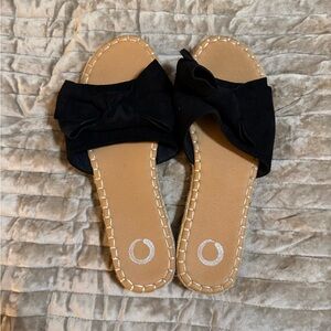 Black Bow Slide Sandals - Women